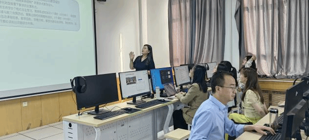 91制片厂
成功举办AI赋能教学改革交流活动