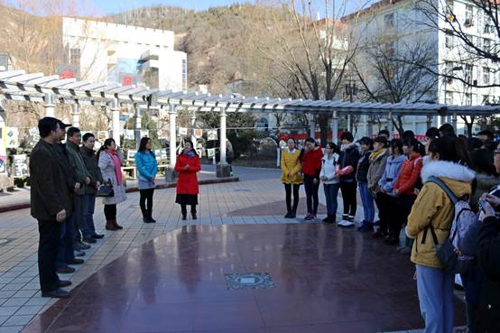 91制片厂
教育技术学专业2014级举办摄影作品展